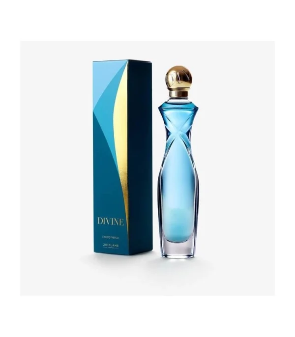 عطری خنک و ملایم با رایحه‌ای گلی، پودری و